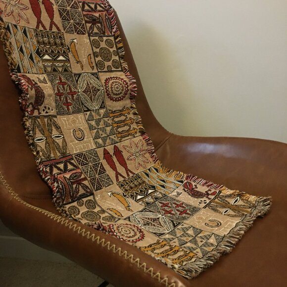 Australian Mythos Embroidered Table Runner - Picture 8 of 12